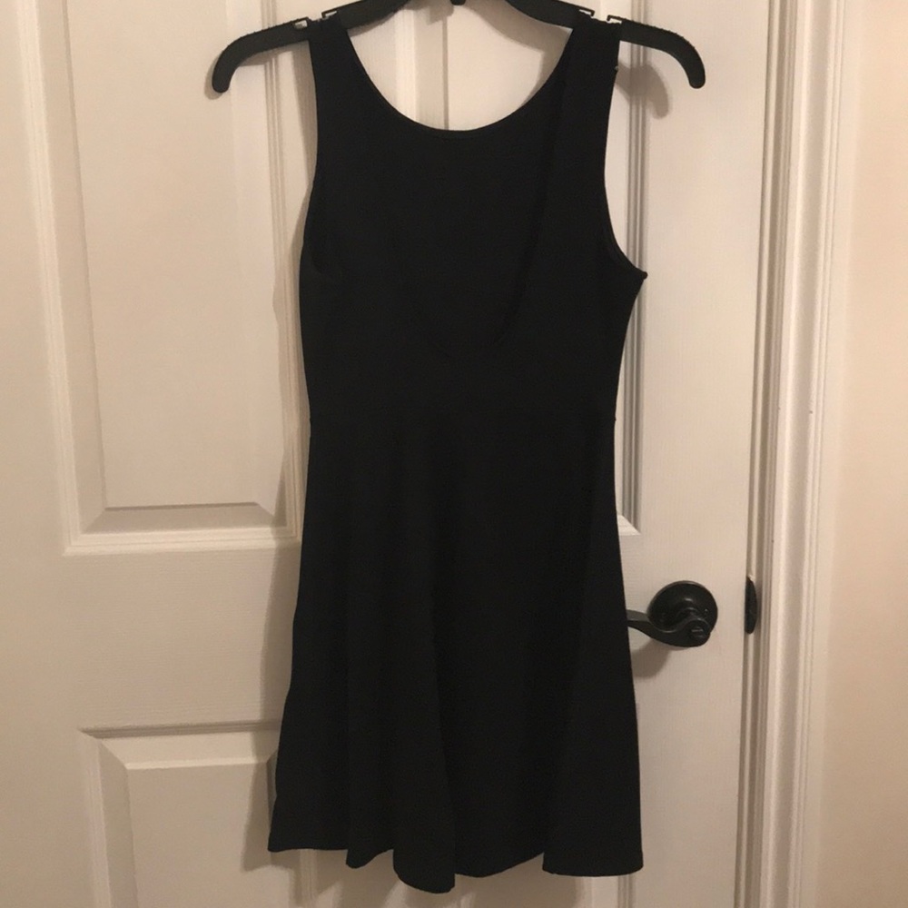 BLACK DRESS - Picture 2 of 3